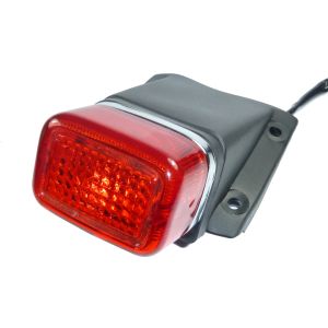 Feu arrière pour garde boue d'origine, refabrication, siglé 'E' (cablage et ampoule 12V 21/5W inclus)