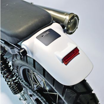 Garde boue arrière JvB 'D-Track' (fibre, à peindre, à percer), feu arrière inclus, sans support de plaque, Design JvB Moto