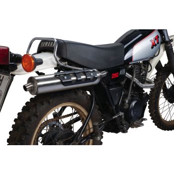 Silencieux trail BULL, tout inox, double fixation, sonorité raisonnable, avec collier. Voir collecteur correspondant 91427
